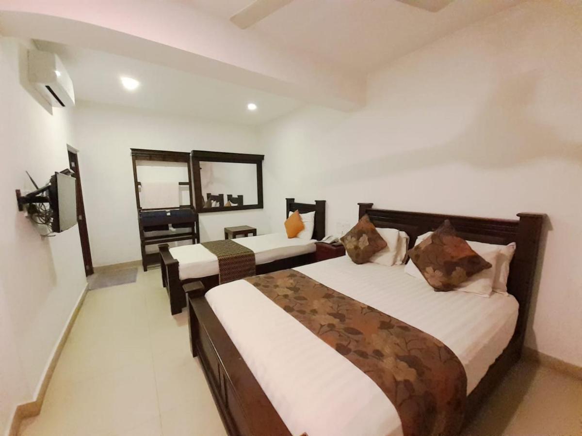 Hotel Bamiyan Канди Экстерьер фото