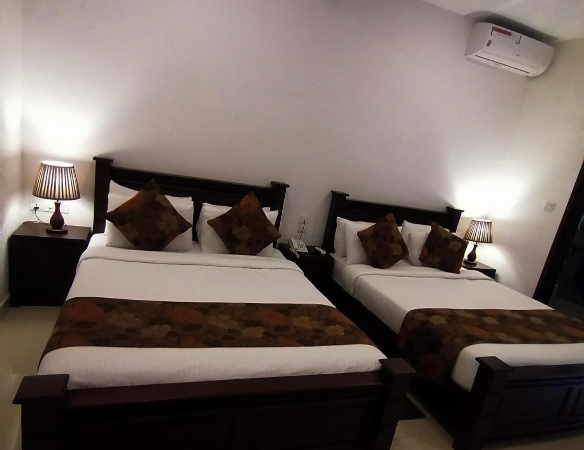 Hotel Bamiyan Канди Экстерьер фото