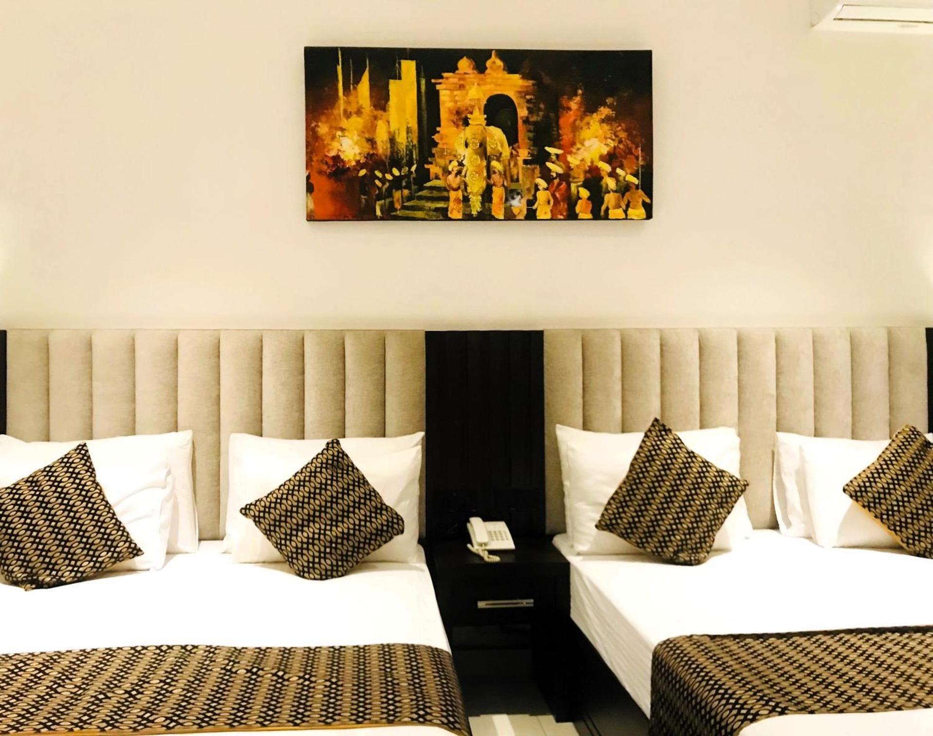 Hotel Bamiyan Канди Экстерьер фото